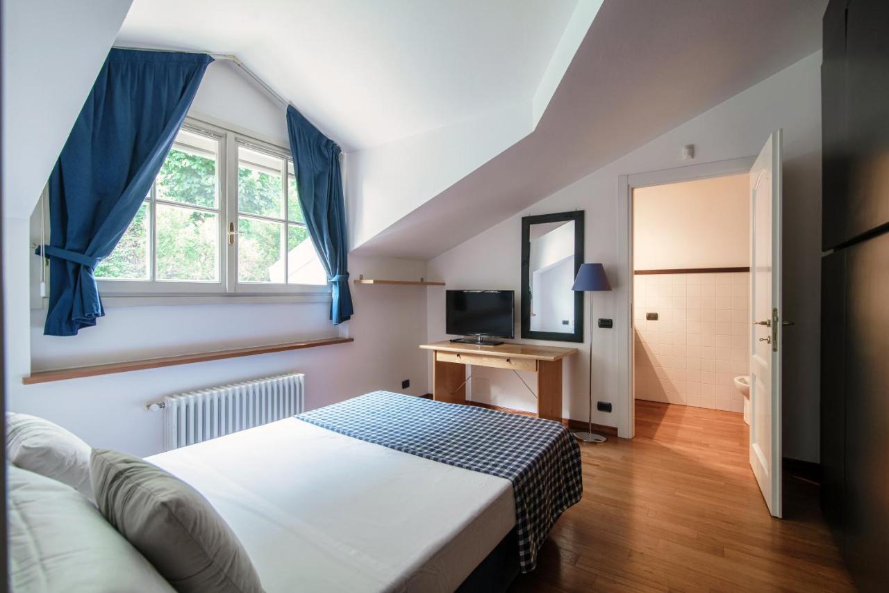 I D'A Charming Penthouse - Lake View- Como- House-130 Mt-2 Double Bedrooms And 2 Double Bathrooms A Spacious Living Room-Full Equipped Kitchen-Private Garden And Terrace-Private Covered Parking Buitenkant foto