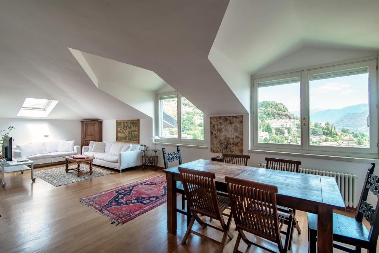 I D'A Charming Penthouse - Lake View- Como- House-130 Mt-2 Double Bedrooms And 2 Double Bathrooms A Spacious Living Room-Full Equipped Kitchen-Private Garden And Terrace-Private Covered Parking Buitenkant foto